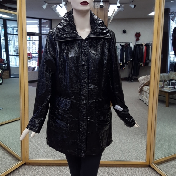 Iridescent Crushed Patent Leather Effect Rain Coat - Picture 2 of 6